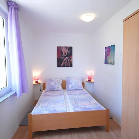 Blanka By El-pi Tours Apartment *